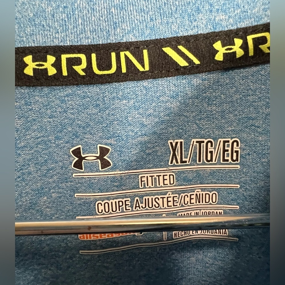 Under Armour Pullover 3/4 Zip Fitted Jacket/Shirt - Picture 3 of 3